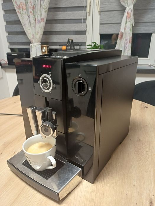 Ekspres automyczny Jura Impressa F7