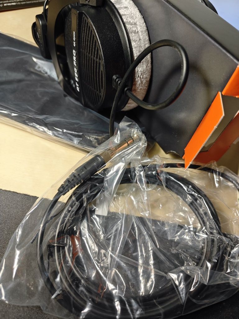 Beyerdynamic DT 990 PRO *NOVO*