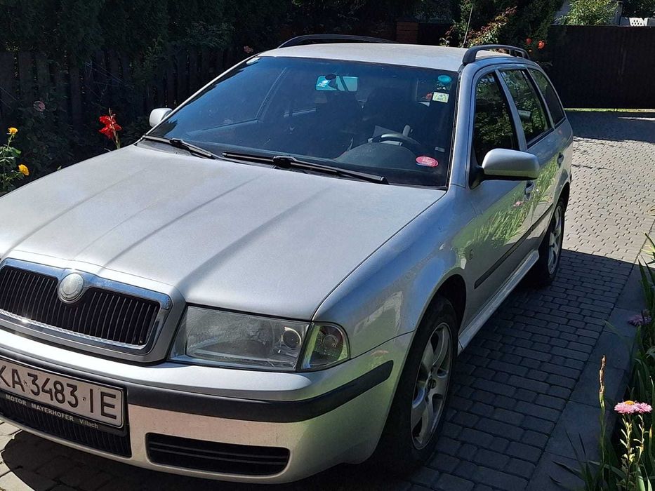 Октавія 4Х4 в гарному стані