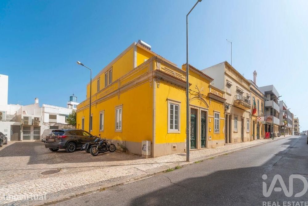 Casa / Villa T3 em Faro (Sé e São Pedro) de 129,00 m2