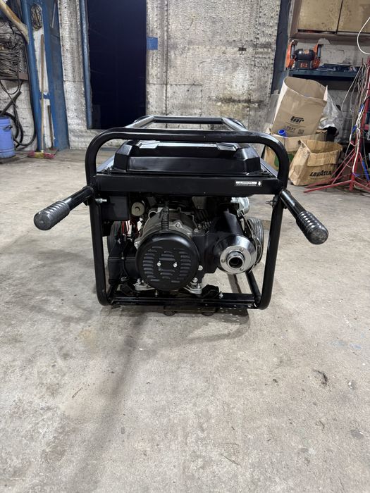 Продам генератор бензиновий