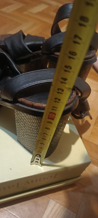 Razerved sandałki damskie na słupku