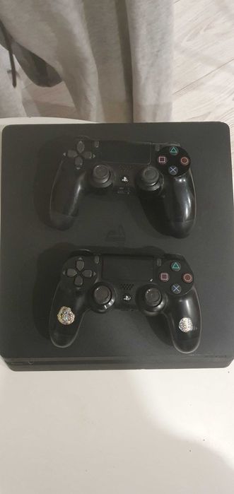 Konsola Playstation 4 Slim