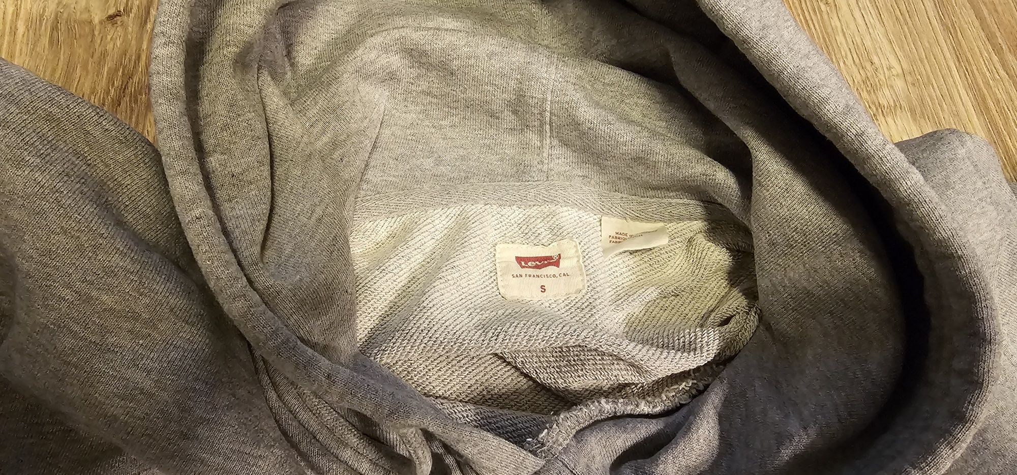 LEVIS bluza męska z kapturem rozmiar M/L wymiary na zdjęciach