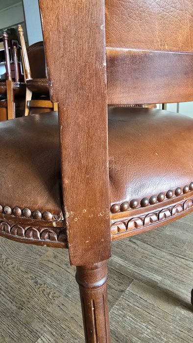 Cadeiras Clássicas Antigas, Estilo Luís XVI