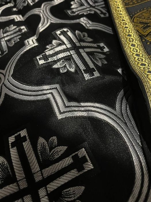 Продається чорний Дияконський стихарь