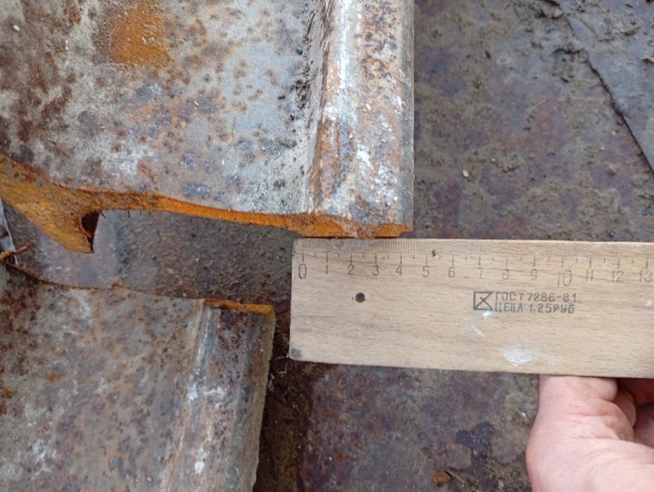 Продам рельсы 3 куска 1.60м, 1.70м и 1.80 и 1.80