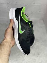 Чоловічі спортивні кросівки Nike 40p