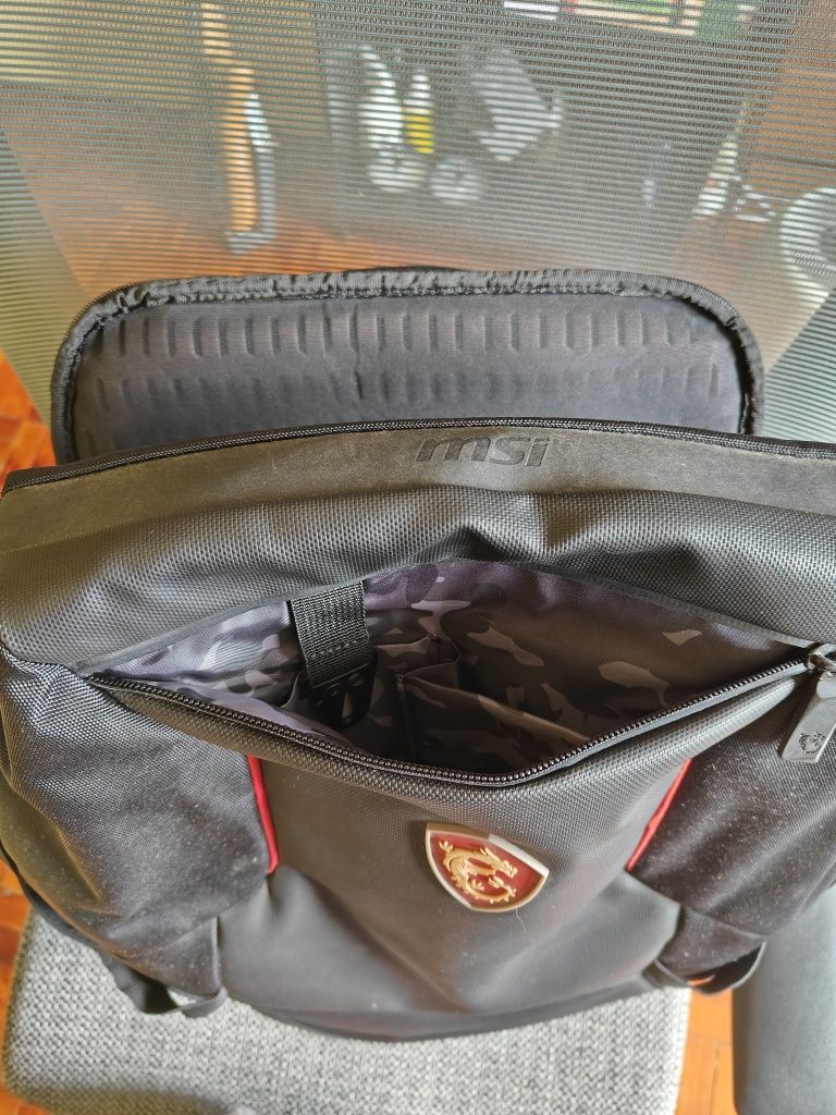 Mochila MSI Urban Raider Gaming – Para Portáteis até 17,3"