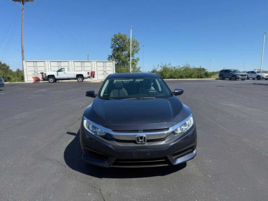 Honda Civic EX      2018