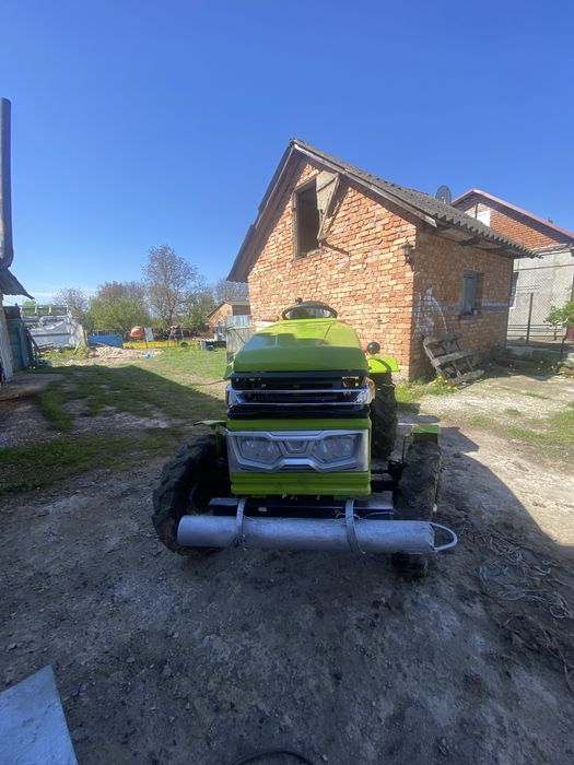 Продам хороший трактор