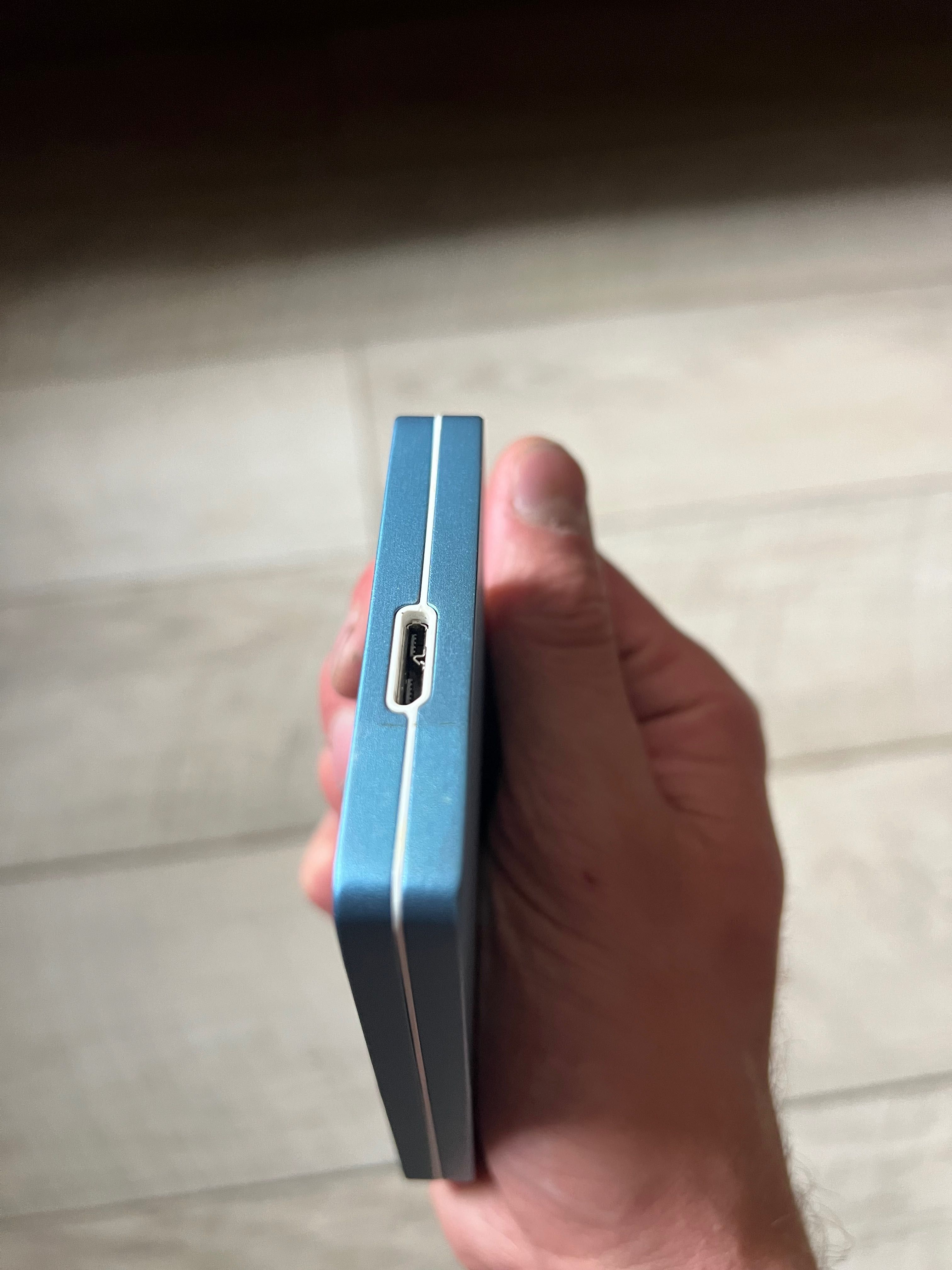 Зовнішній жорсткий диск Toshiba DTH310 1TB стан ідеальний