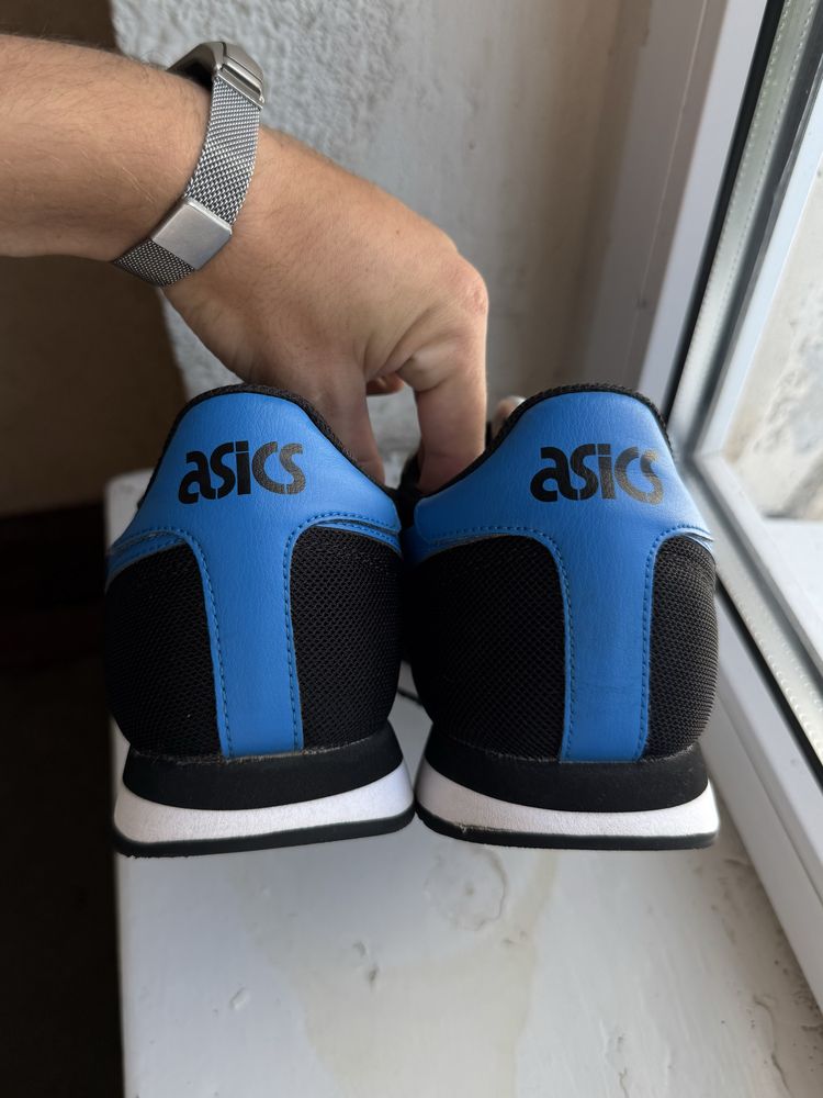 Чоловічі кросівки Asics