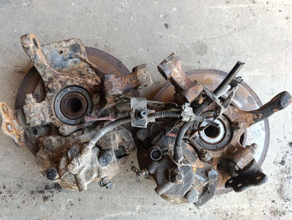 Zacisk jarzmo przód zwrotnica zawieszenie łożysko opel astra 2 g 2,0