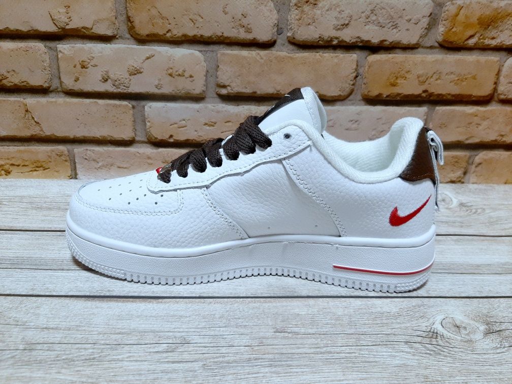 Білі кросівки Nike 41p