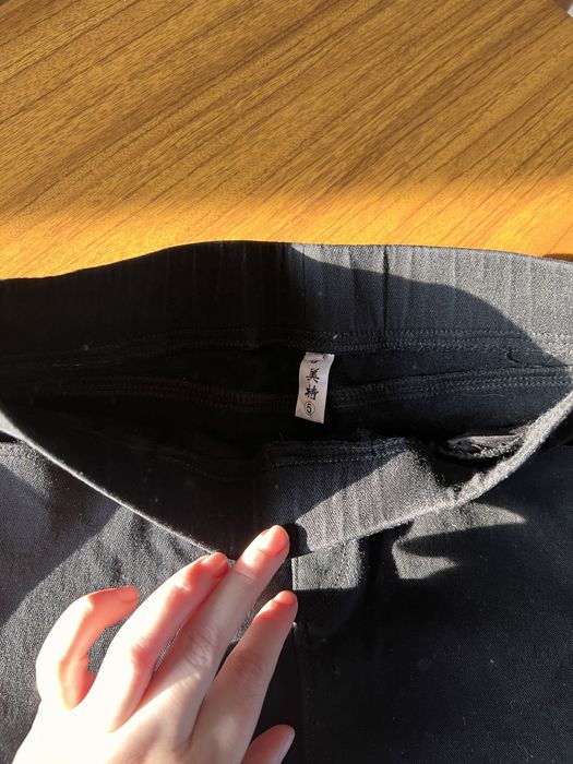 Подарую штани 26 розмір