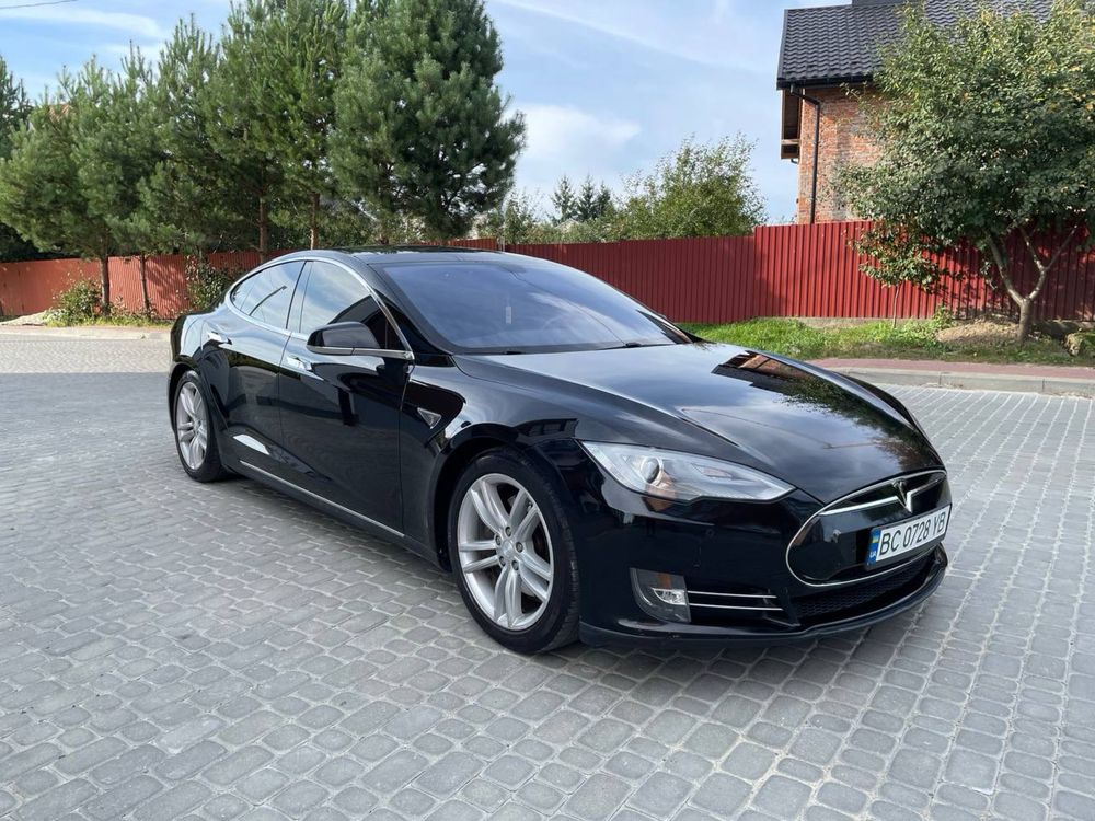 Tesla model s тесла модел с
