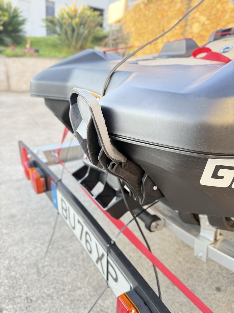 Seadoo Spark Trixx 3-up 90 (3 lugares 08/2025) C/atrelado novo