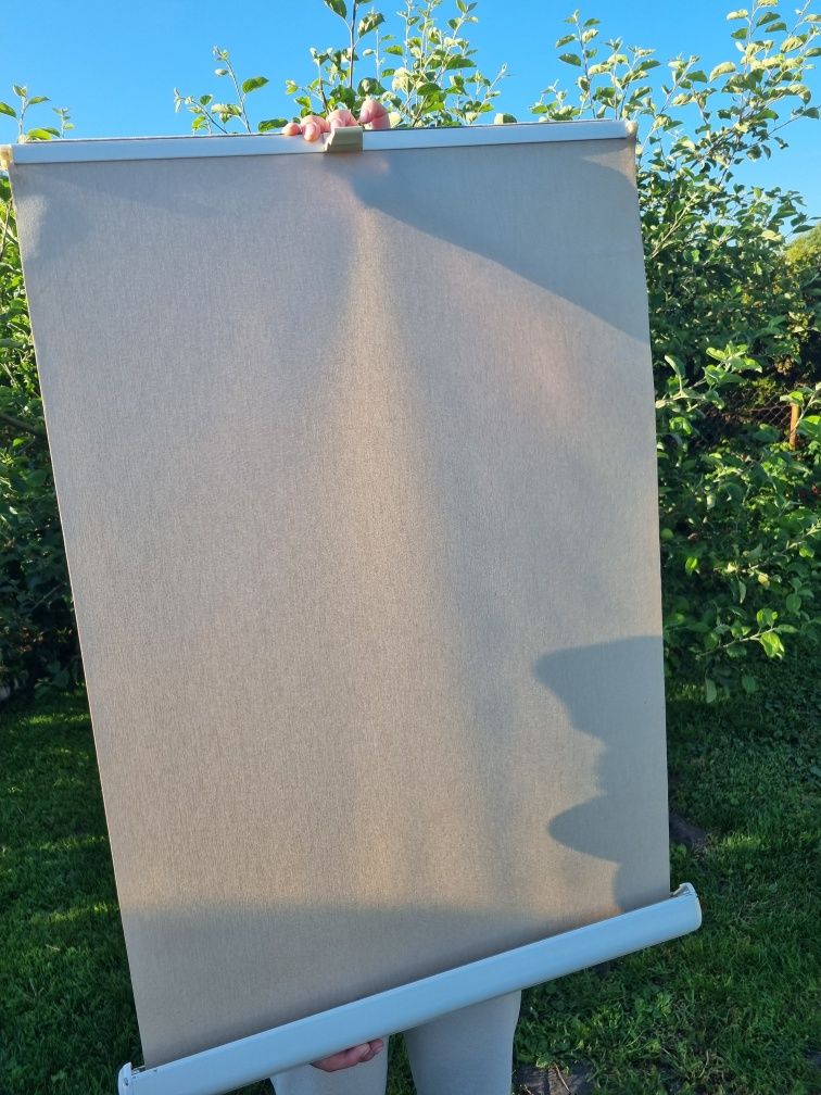 Roleta w kasecie  od dołu. 57.5cm