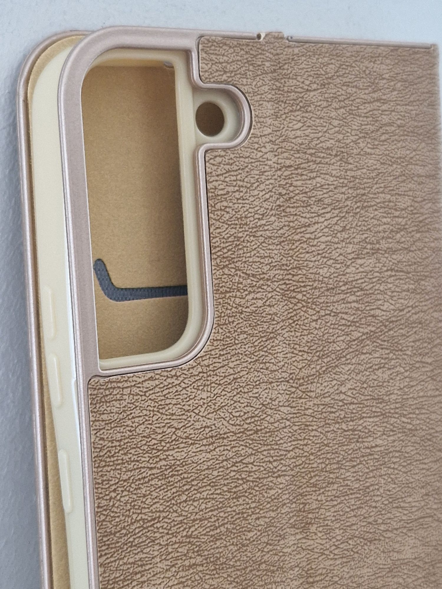 Kabura Vennus Book z ramką do Samsung Galaxy S22 Plus złota