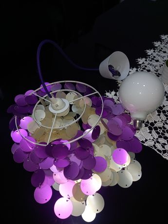 Candeeiro de teto + luz led em balão.