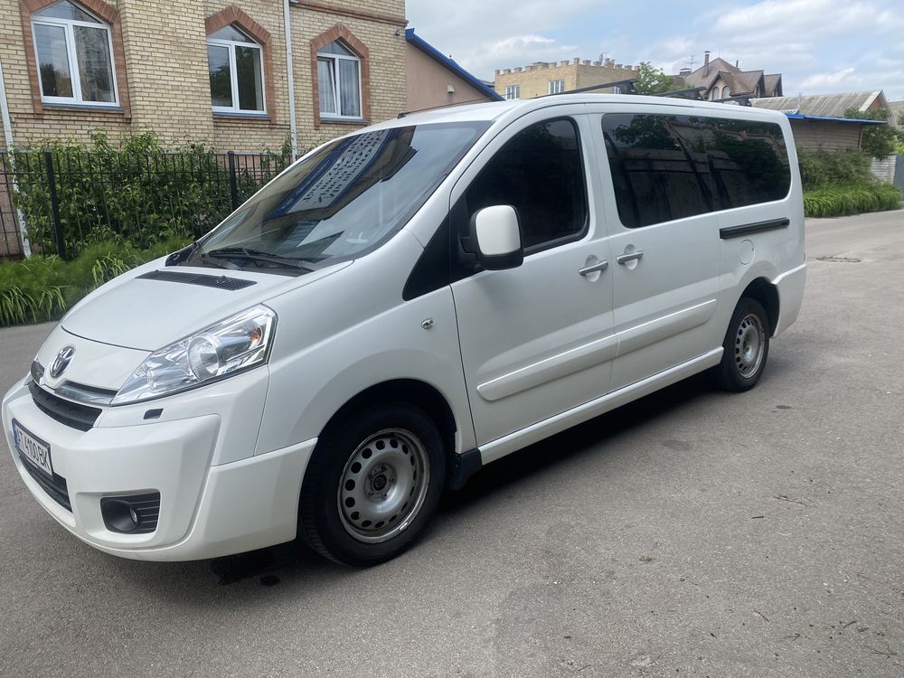 Toyota Proace 2015 пасажир