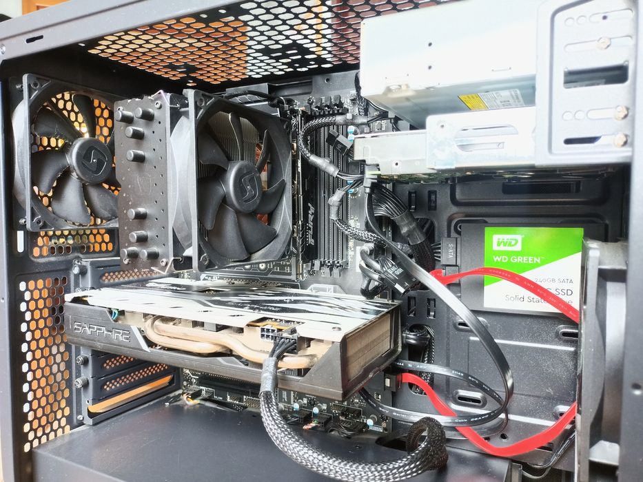 i5 7500 + RX 580 + 16 GB DDR4 + 3,25 TB + akcesoria