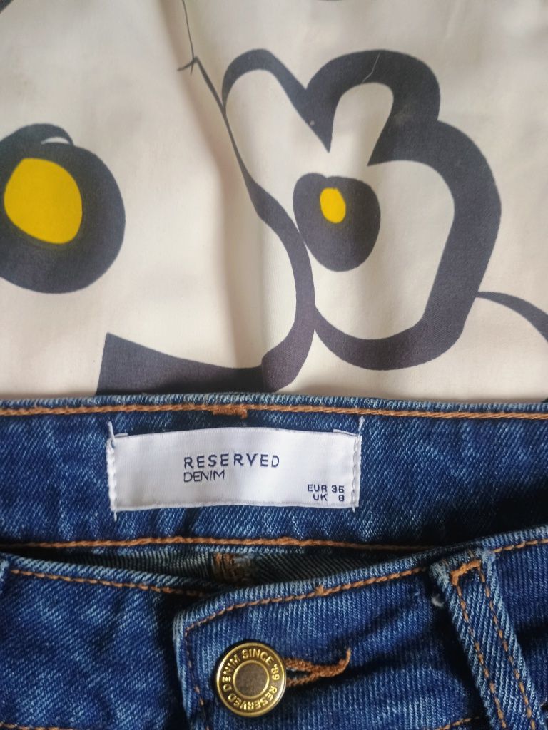 Jeansy Resserved