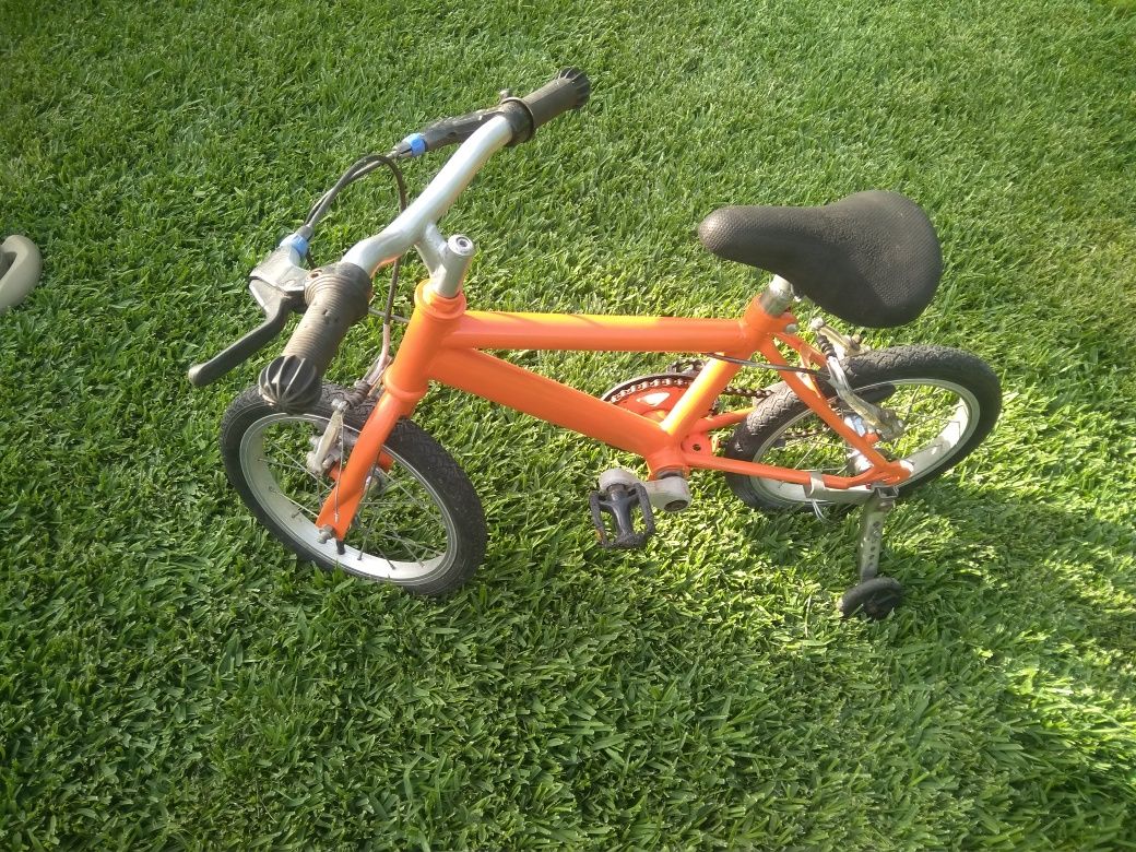 Vendo Bicicleta de criança com rodinhas