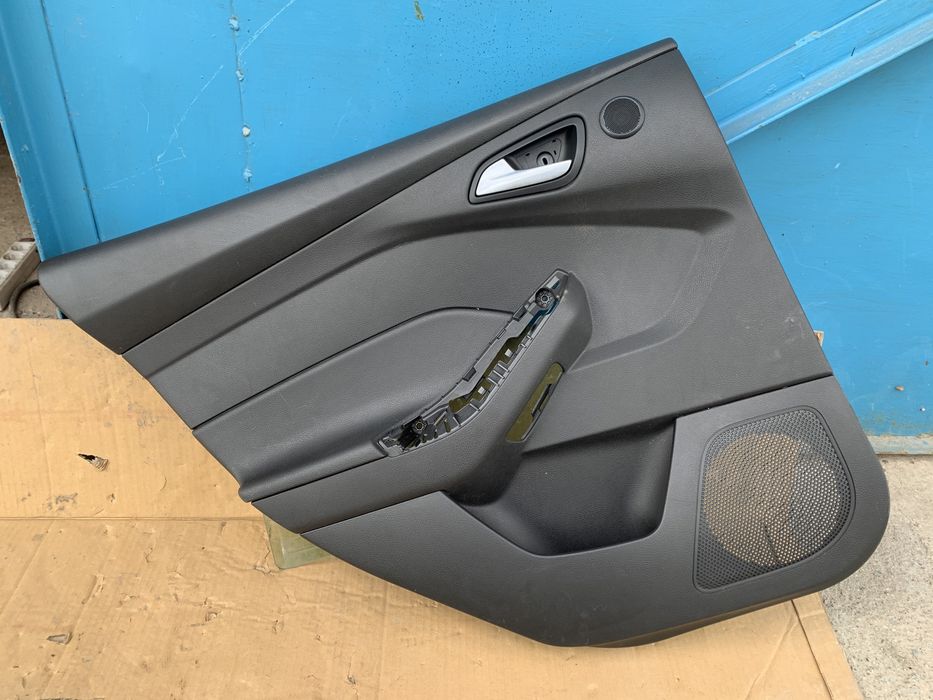 Стекло,карта задней левой двери,ford focus 3