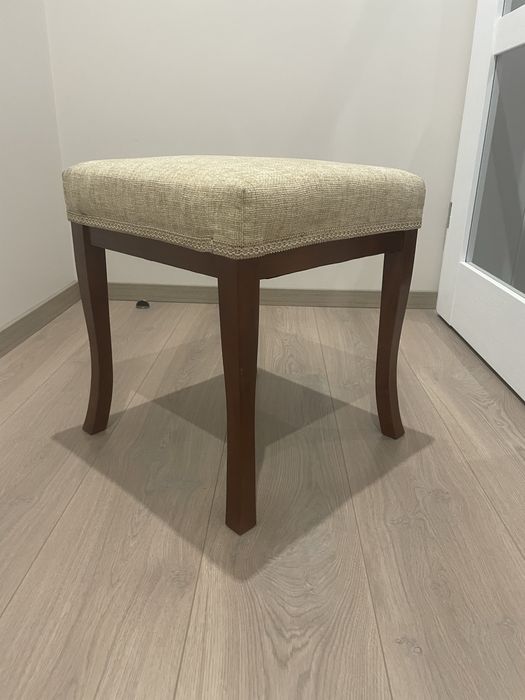 Stylowa Pufa,Podnużek Ludwik