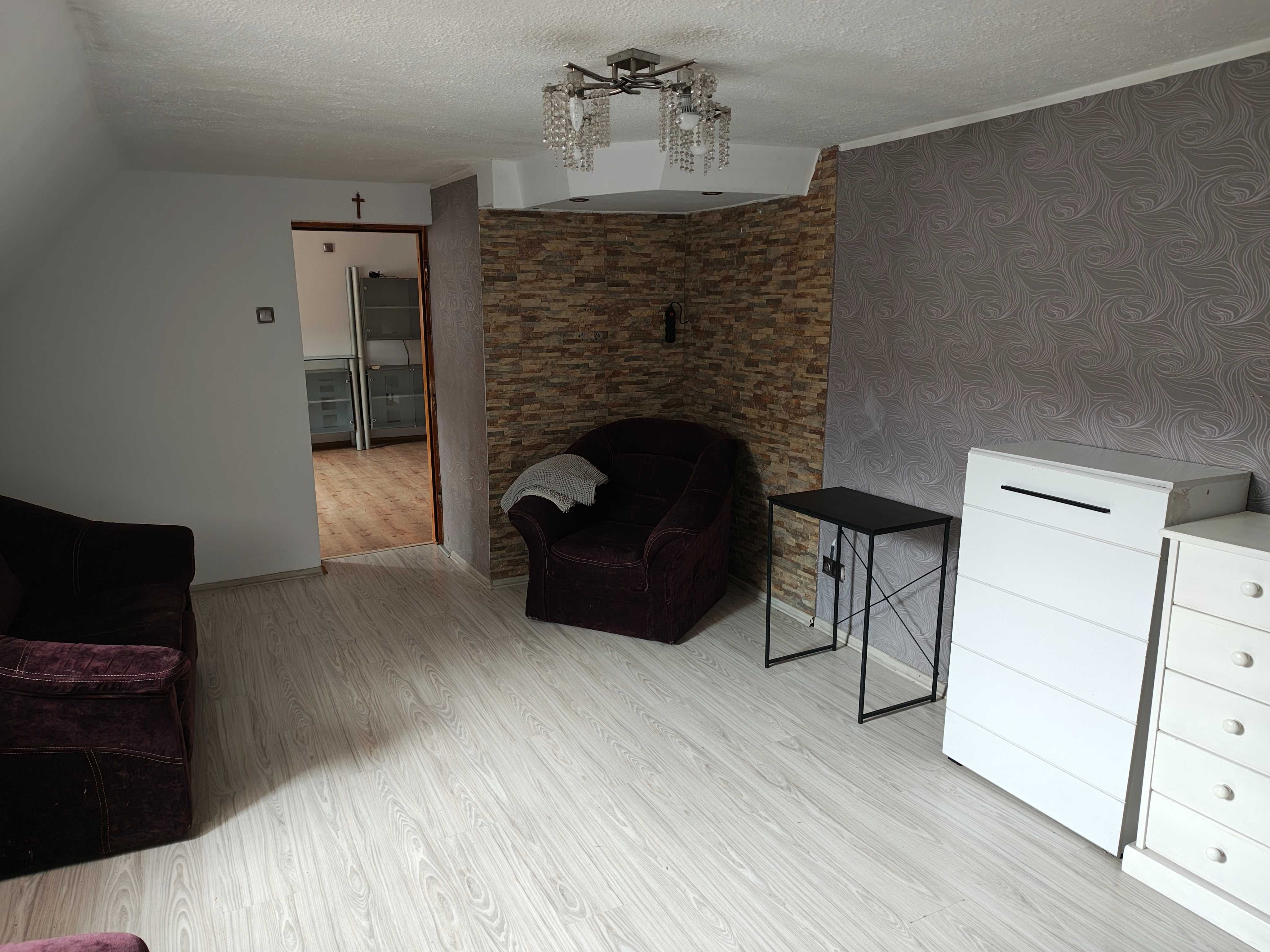 2 pok. mieszkanie w centrum nowej soli ... 45m2 ... 1600 zł
