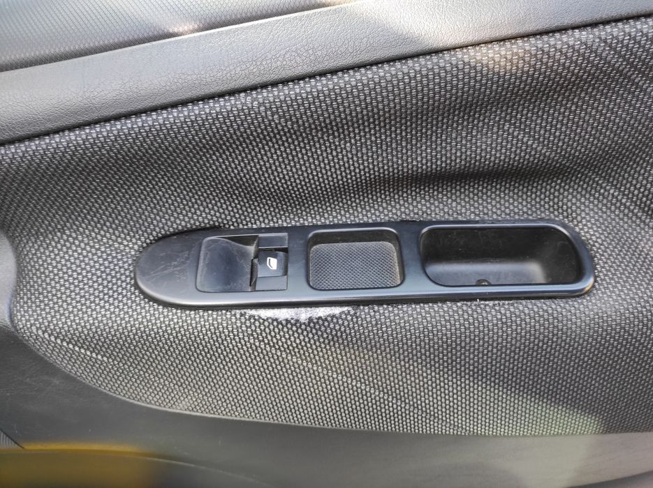 Продам автомобиль Pegeout 207sw