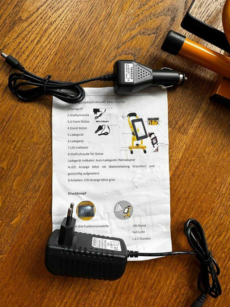 Lampa robocza LED z akumulatorem, 50W, reflektor