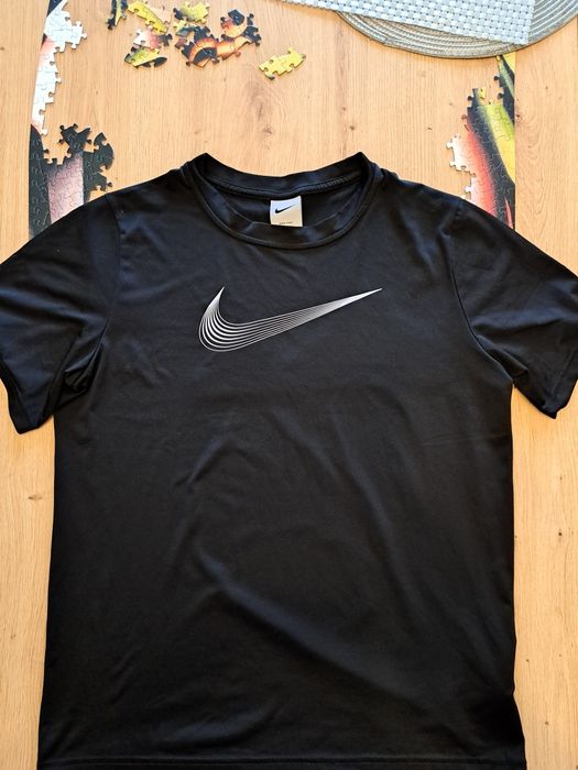 Chłopięca koszulka sportowa Nike 158-170cm