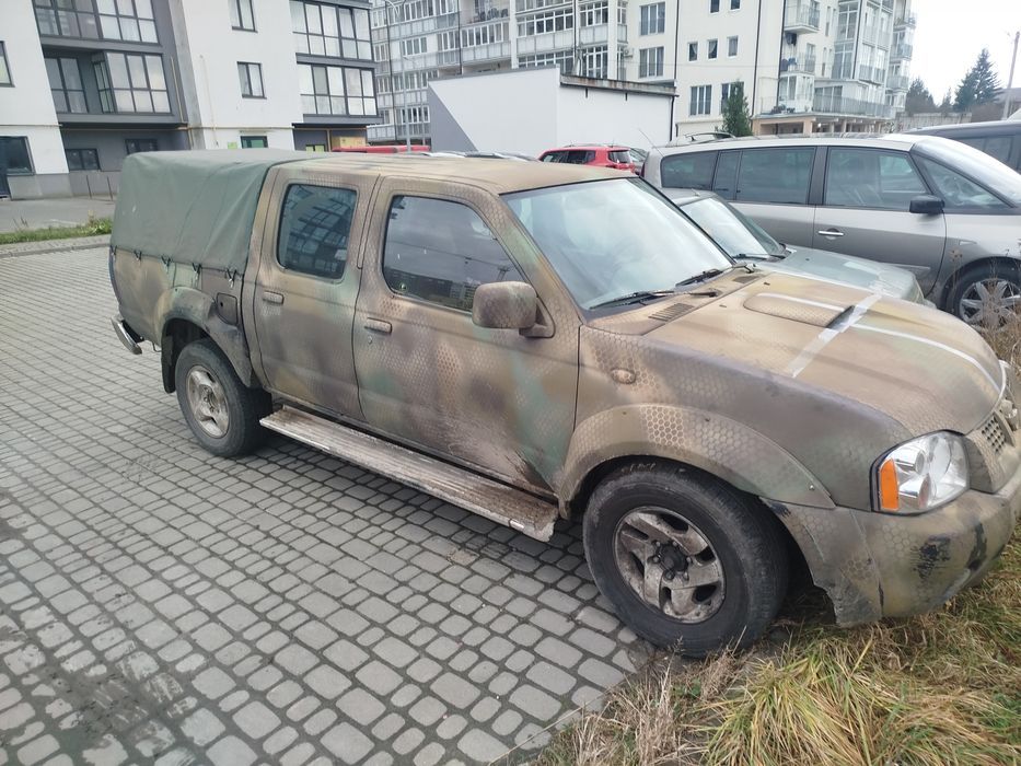 Пподам нісан навара д22