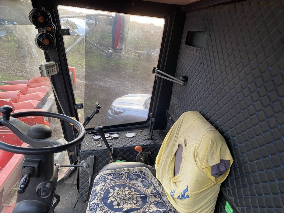 Комбайн YTO 4LZ-9