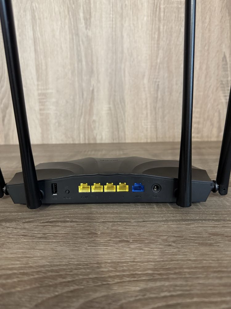 Маршрутизатор Tenda AC19 (гігабітні порти, Wi-Fi 5 2.4 та 5ГГц)