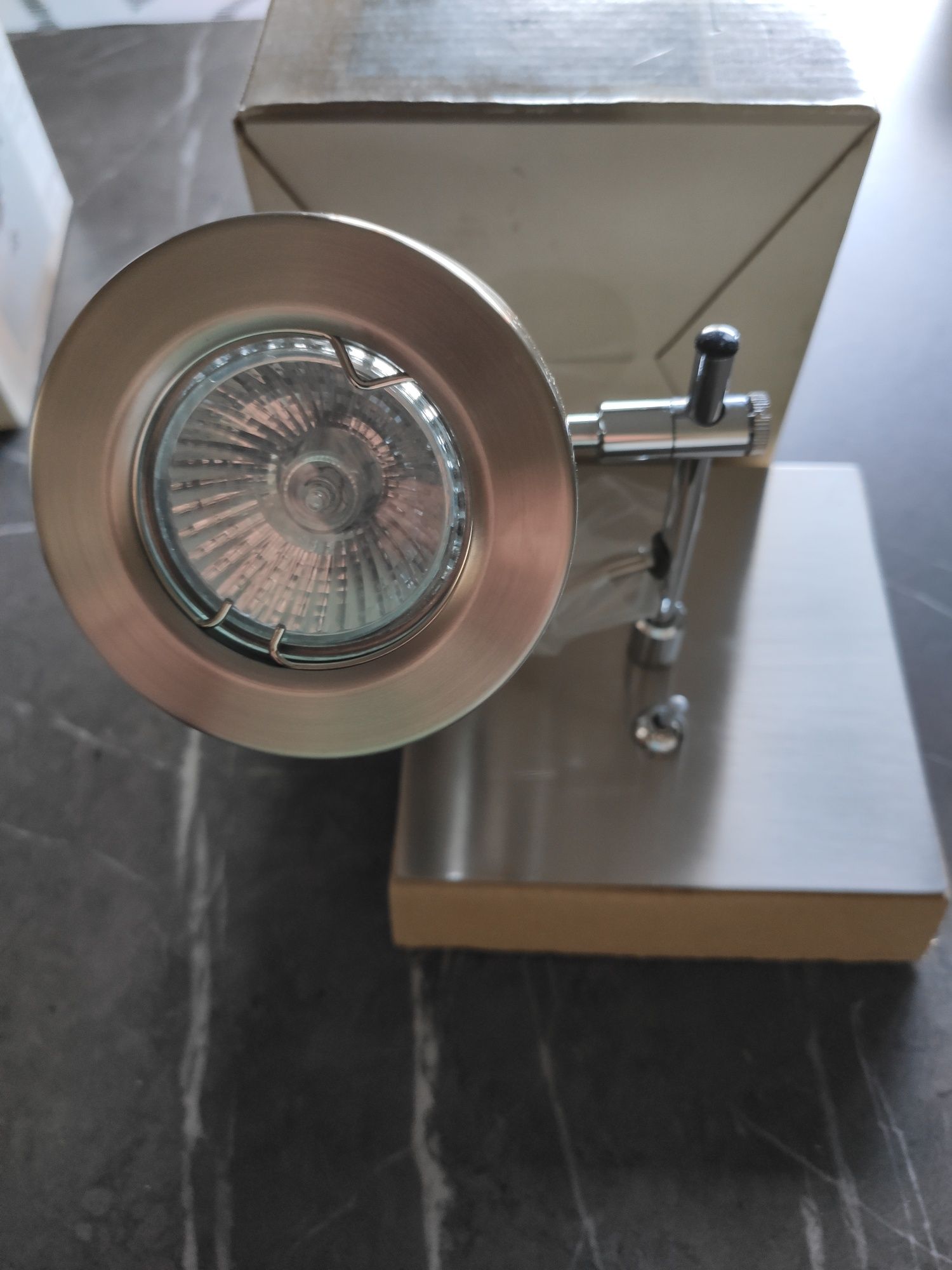 Halogen spot x 2 _ Loft
