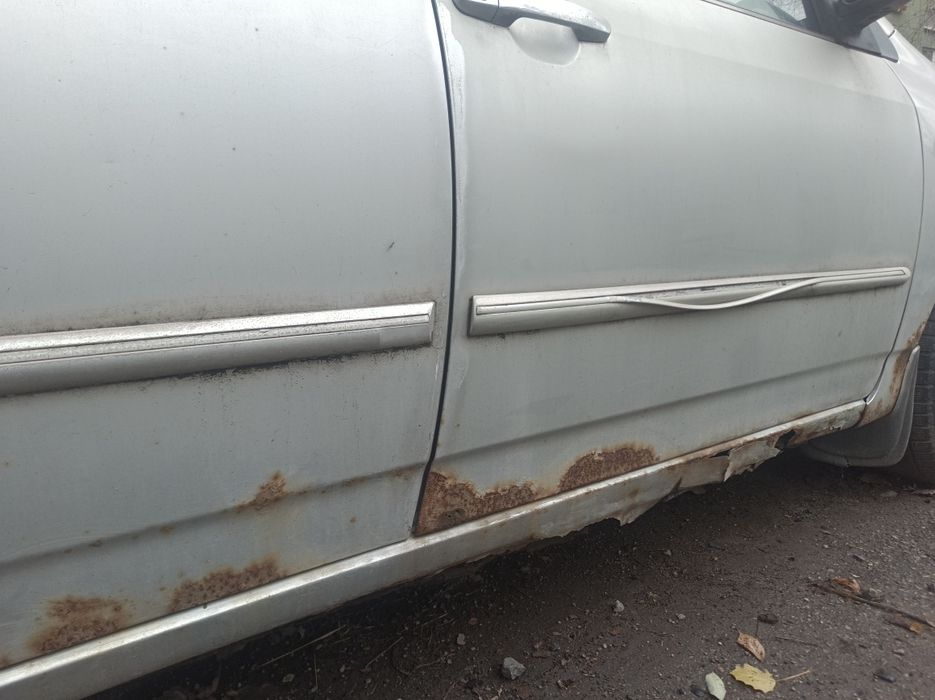 Продам BYD F3  под ремонт