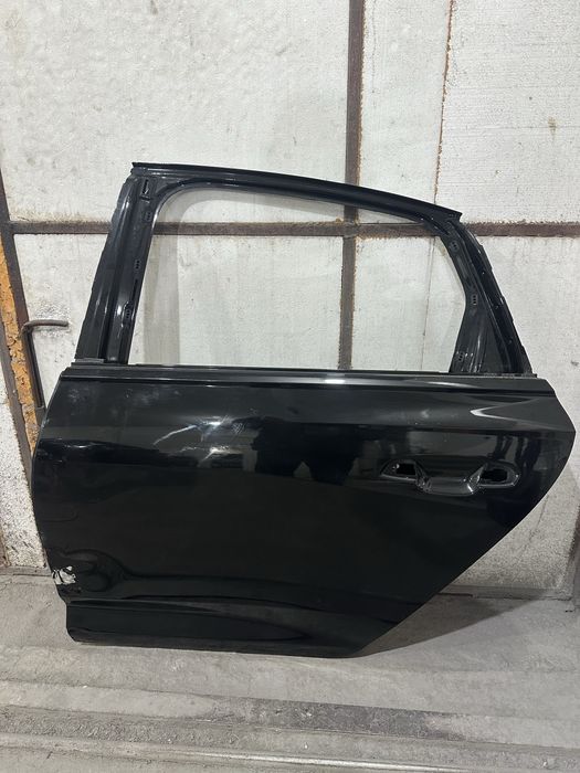 Дверь Audi A6c8