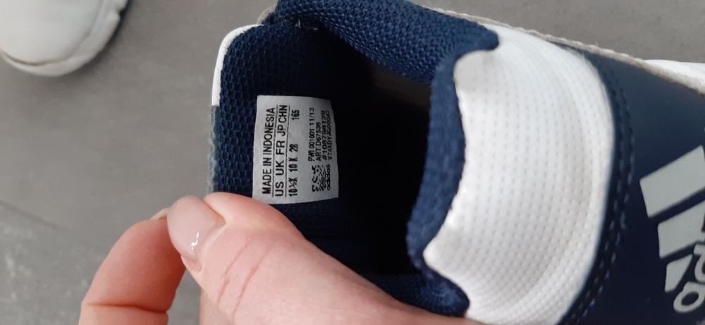 Adidas ADITUFF 28 wkladka 18 cm