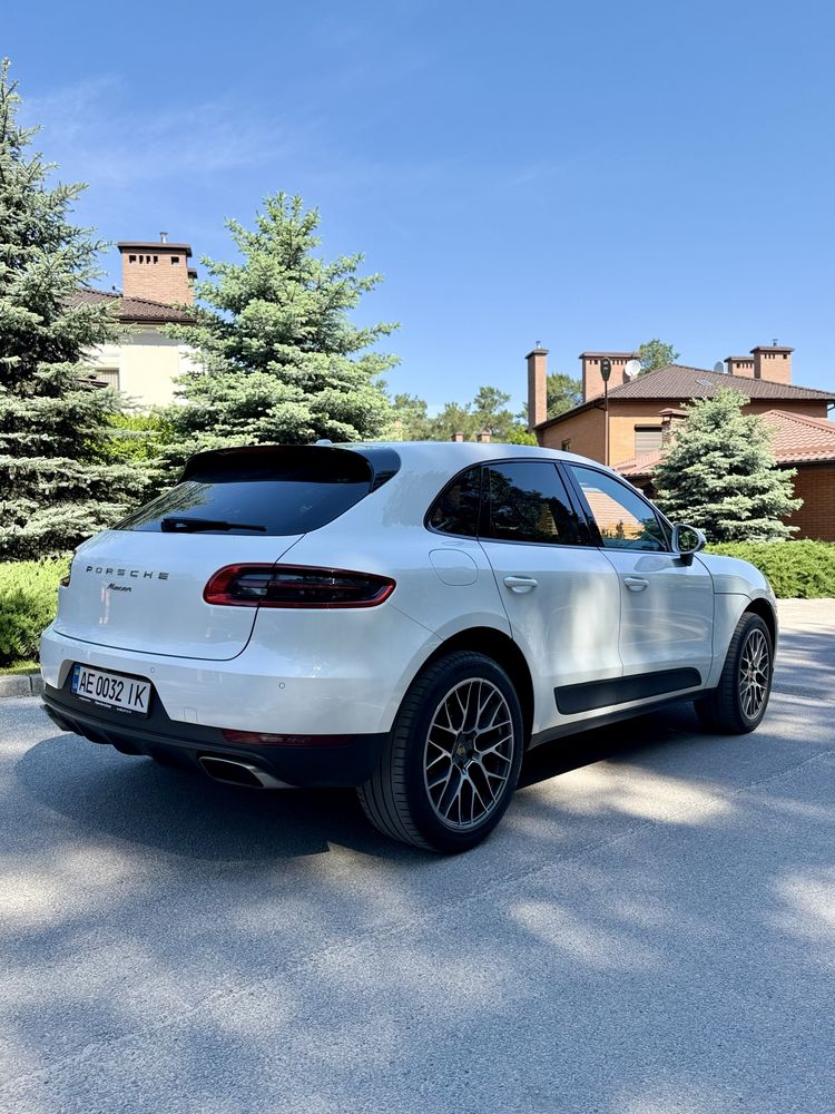 Porsche Macan 2.0 White Pearl