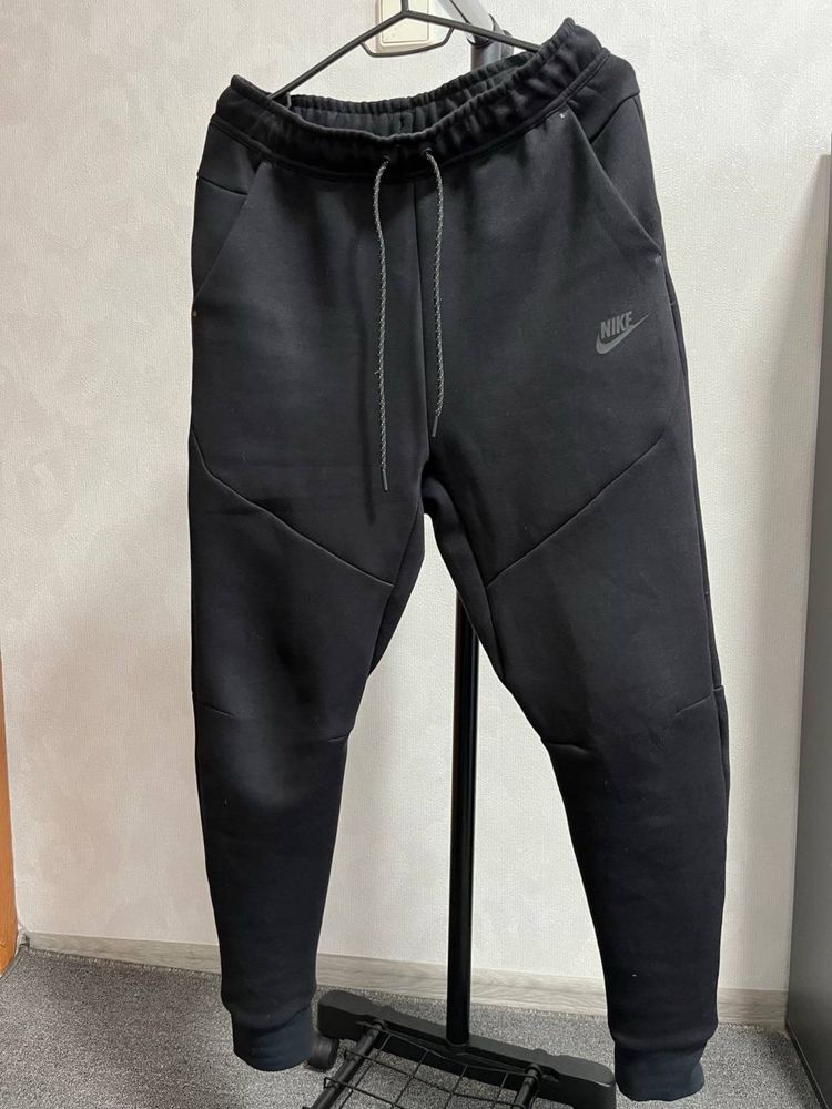 Штани Nike Tech Fleece