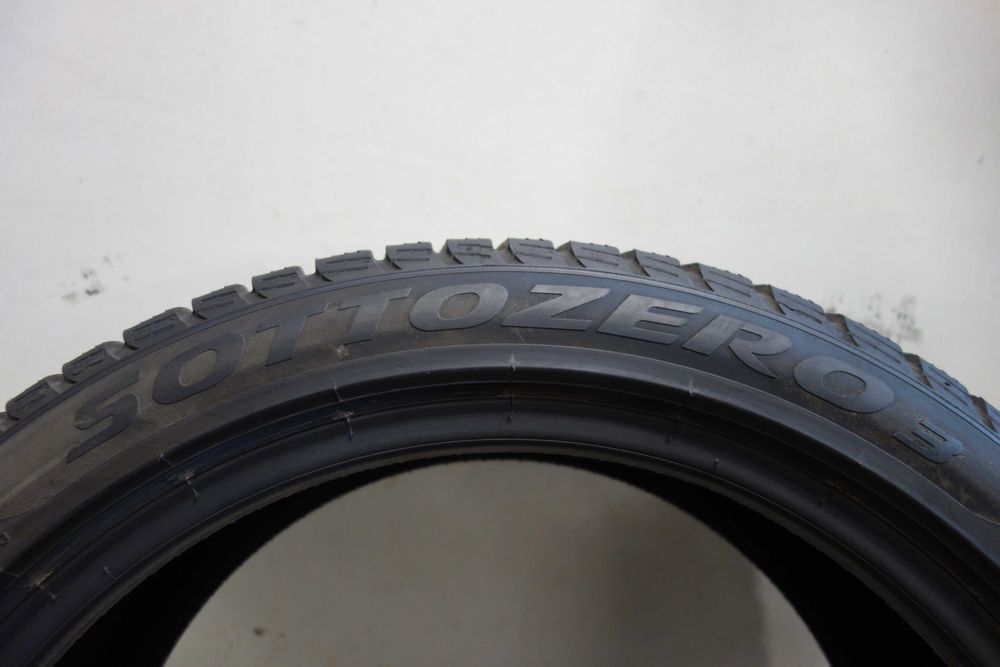 Opony 245/40/18 PIRELLI Sotto Zero 3 XL AO Zima