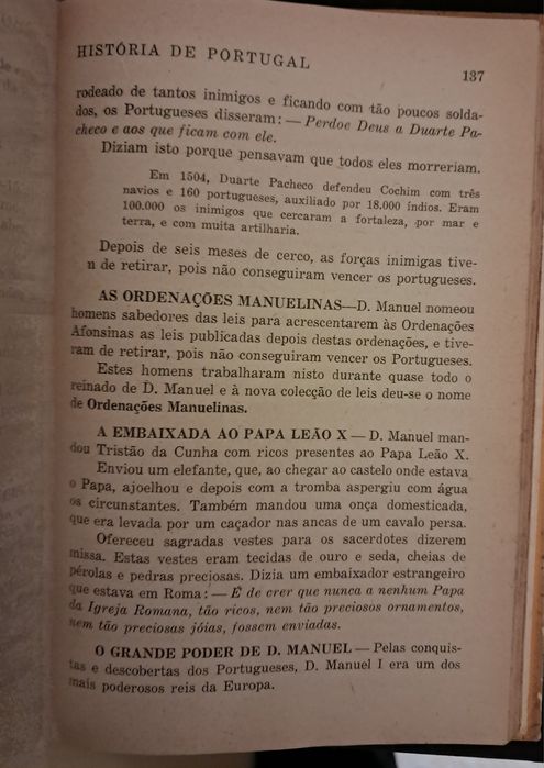 Livro escolar,História de Portugal, Prof. Janeiro Acabado. PORTES GRÁT
