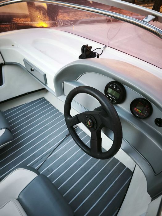 Lancha Argus 4,65 c/atrelado