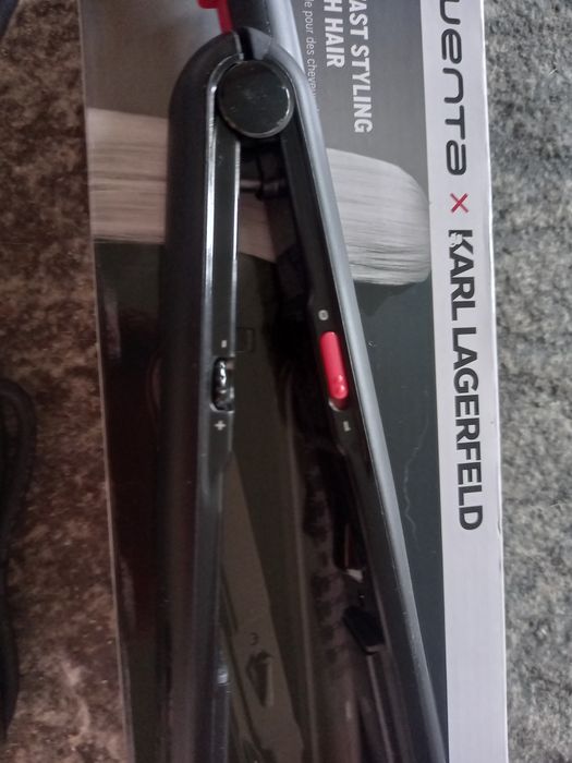 Випрямлювач для волосся Rowenta x Karl Lagerfeld SF333LF0