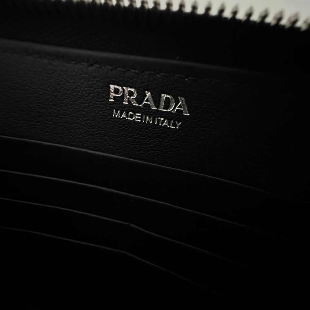 Сумка Leather belt bag Prada