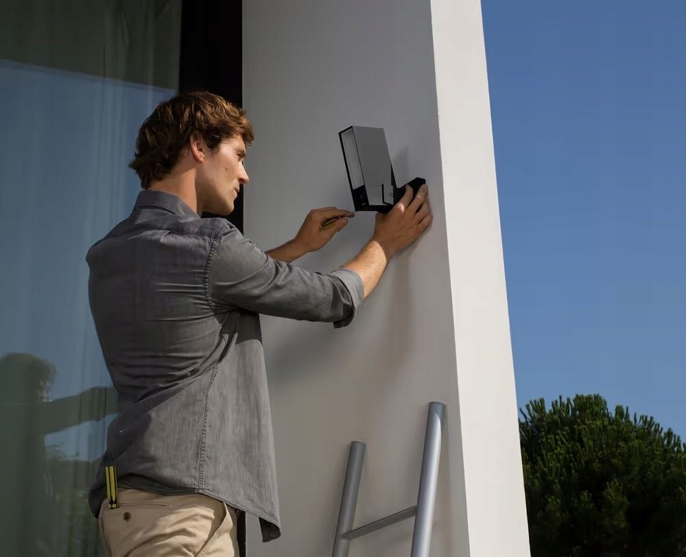 Розумна вулична камера Netatmo NOC зі світлодіодним підсвічуванням